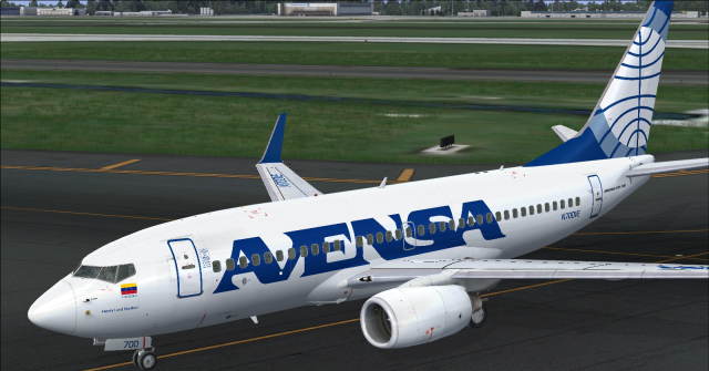 Avensa Boeing 737-700 Taxiing to Gate in Orlando Intl Airport