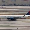 Delta 757-200 Taxiing at LAX