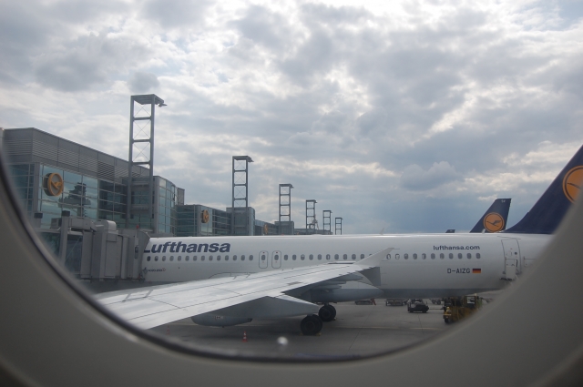 Lufthansa A320-200 enroute EDDF-LIRF