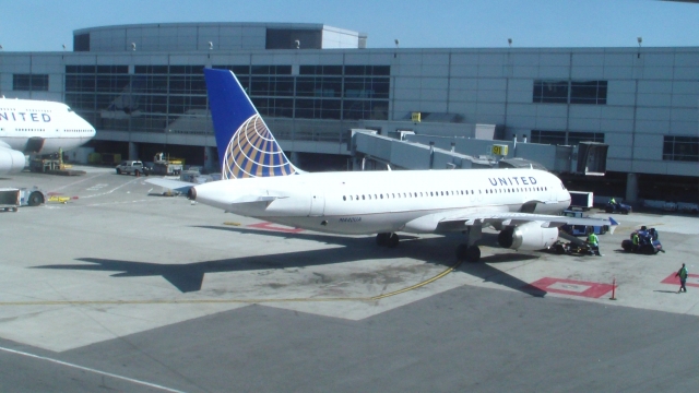 United Airlines A320-200 @ KSFO