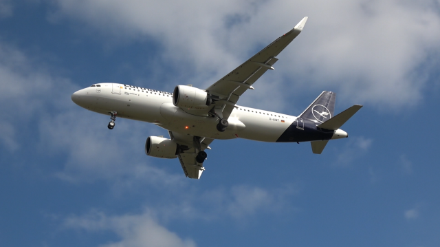 Lufthansa - A320neo - D-AINT - Birmingham Airport