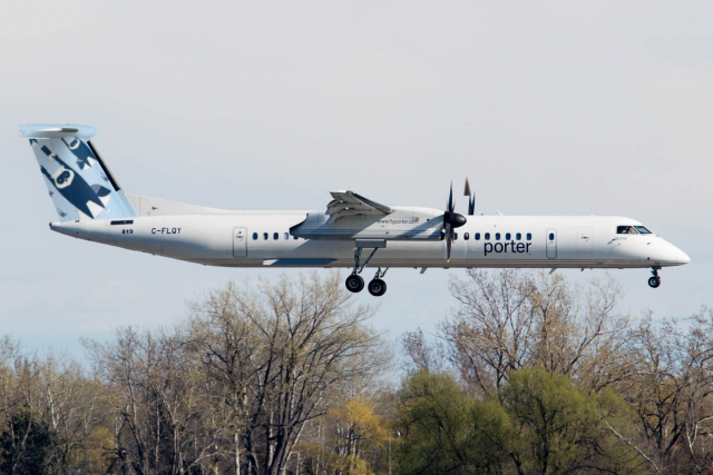 Q400 in Mr. Porter livery