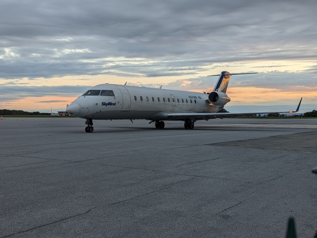 Skywest CRJ-200 in Johnstown