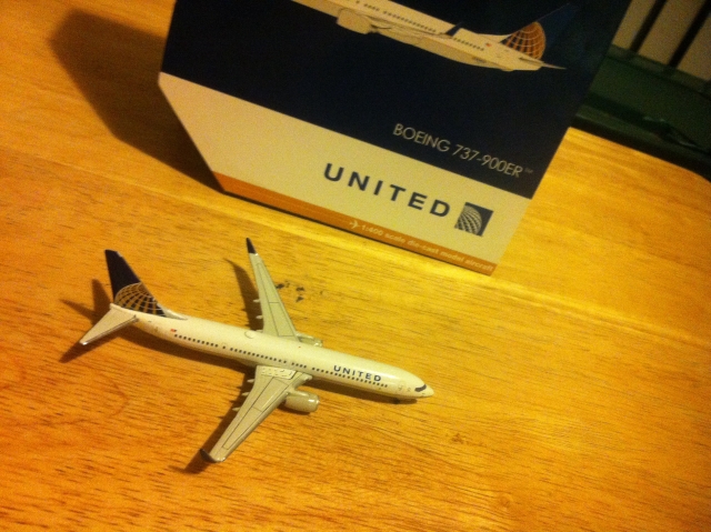 United Airlines Boeing 737-900ER GJ