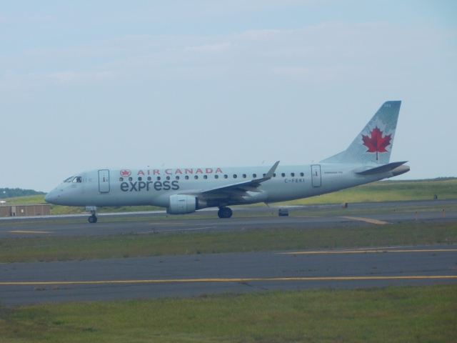 Air Canada Express Embraer 175