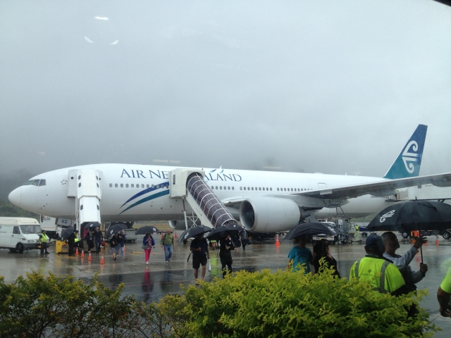 Rarotonga - Air New Zealand Boeing 777-200ER