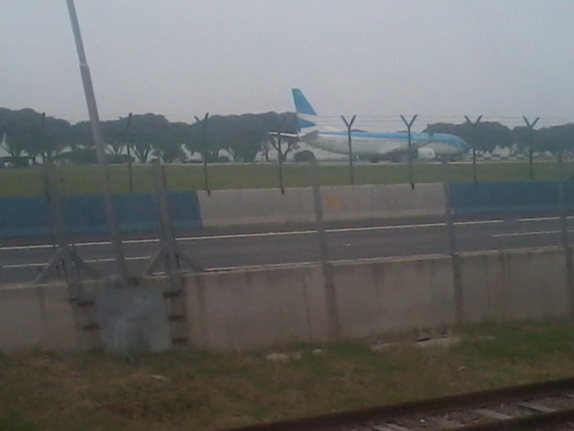 Aerolíneas Argentinas B737 waiting to take off from track 13 (2/2)