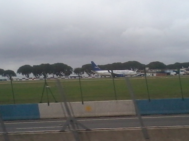 Aerolíneas Argentinas B737 after landing on track 31
