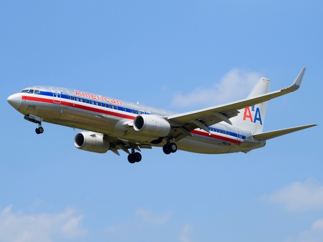 American Airlines 737-800 N862NN